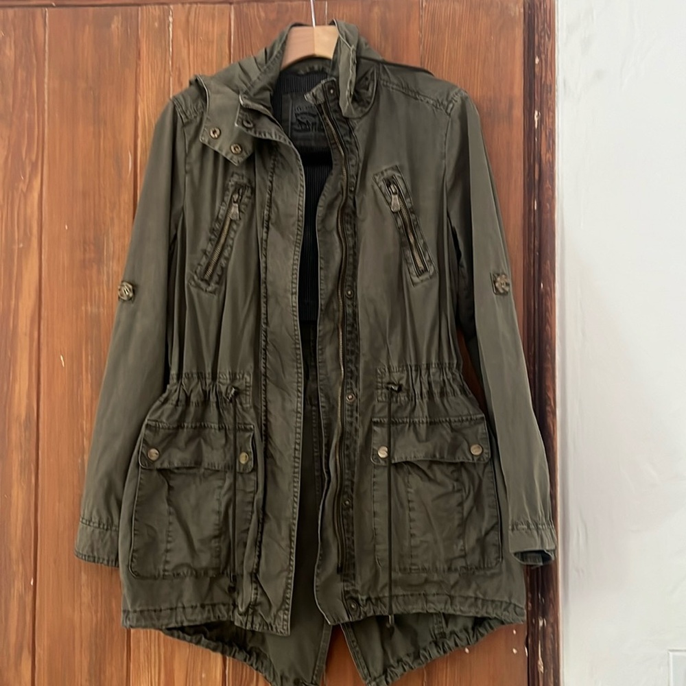 Midweight Levi’s jacket army green